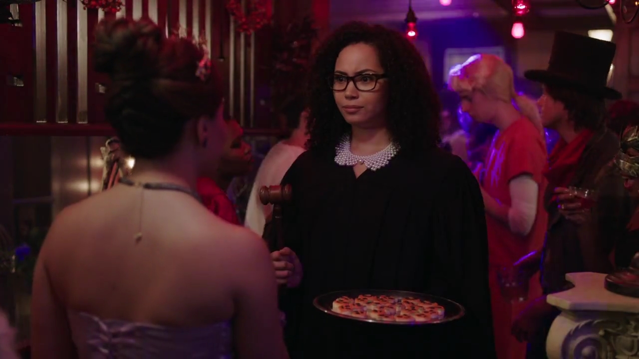 Charmed-Online-dot-nl_Charmed-1x03SweetTooth01335.jpg