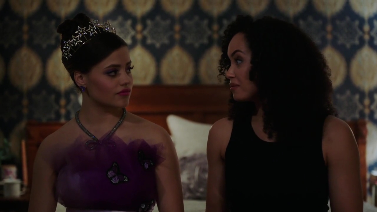 Charmed-Online-dot-nl_Charmed-1x03SweetTooth01410.jpg