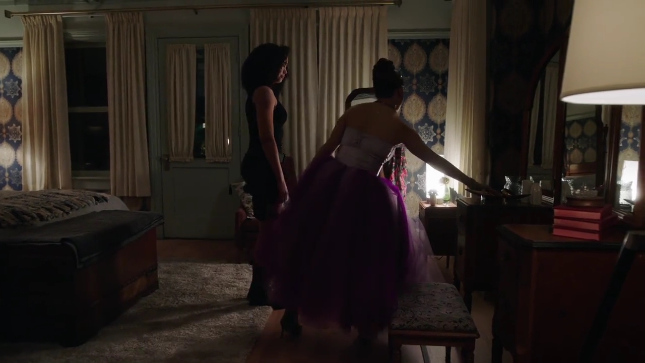 Charmed-Online-dot-nl_Charmed-1x03SweetTooth01443.jpg