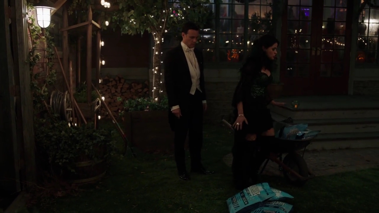 Charmed-Online-dot-nl_Charmed-1x03SweetTooth01678.jpg