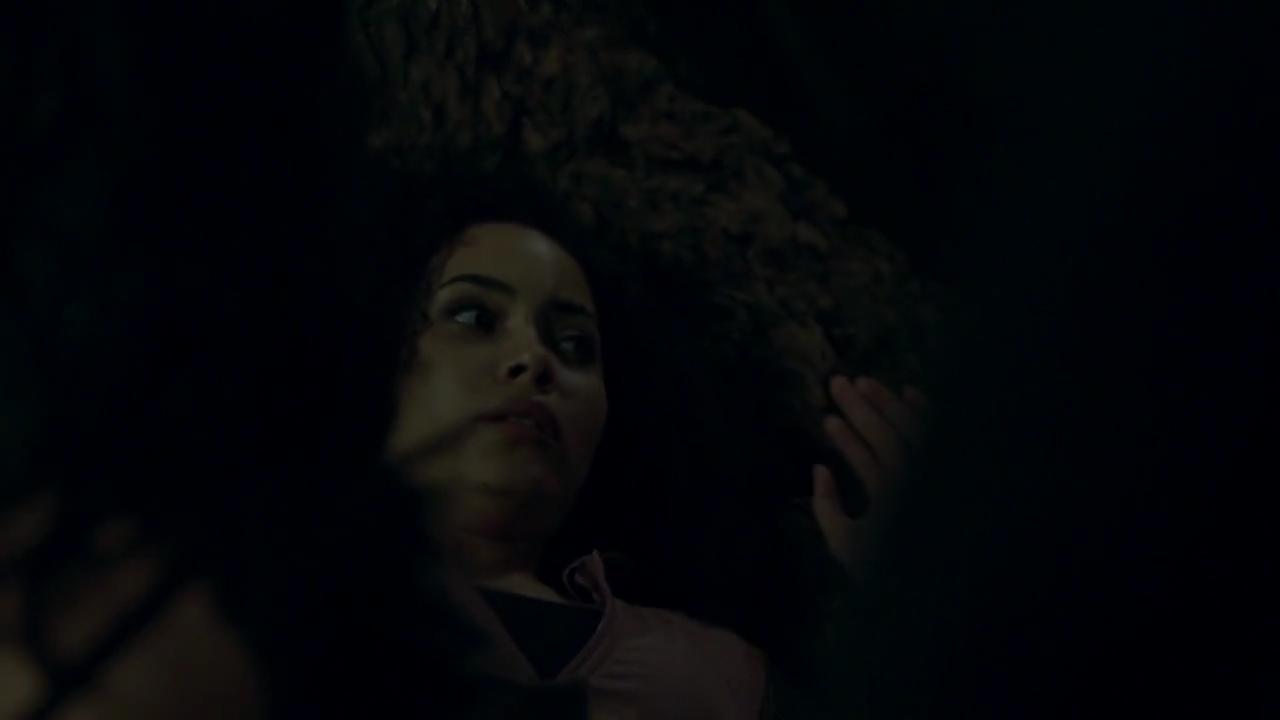 Charmed-Online-dot-nl_Charmed-1x03SweetTooth02120.jpg