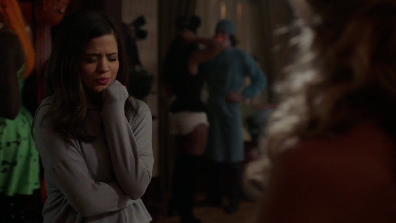 Charmed-Online-dot-nl_Charmed-1x03SweetTooth02333.jpg