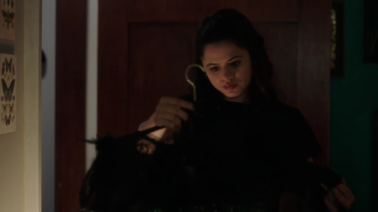 Charmed-Online-dot-nl_Charmed-1x03SweetTooth02383.jpg