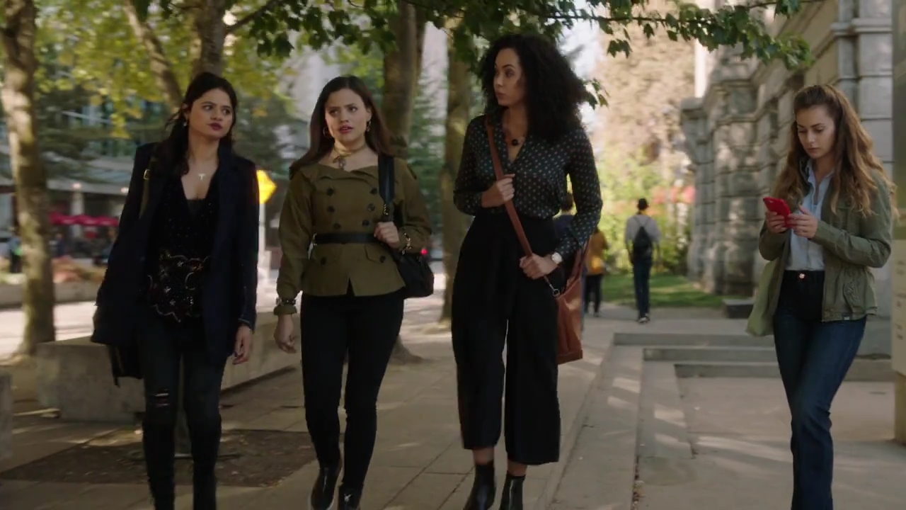 Charmed-Online-dot-nl_Charmed-1x04ExorciseYourDemons00637.jpg Charmed-Online-dot-nl_Charmed-1x04ExorciseYourDemons00637.jpg