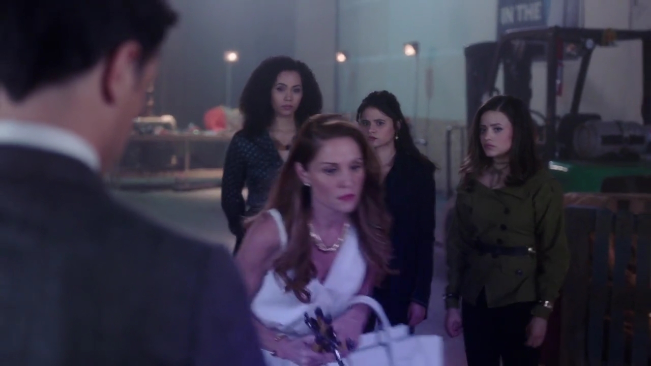 Charmed-Online-dot-nl_Charmed-1x04ExorciseYourDemons01789.jpg Charmed-Online-dot-nl_Charmed-1x04ExorciseYourDemons01789.jpg