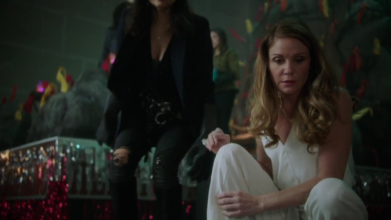 Charmed-Online-dot-nl_Charmed-1x04ExorciseYourDemons02003.jpg
