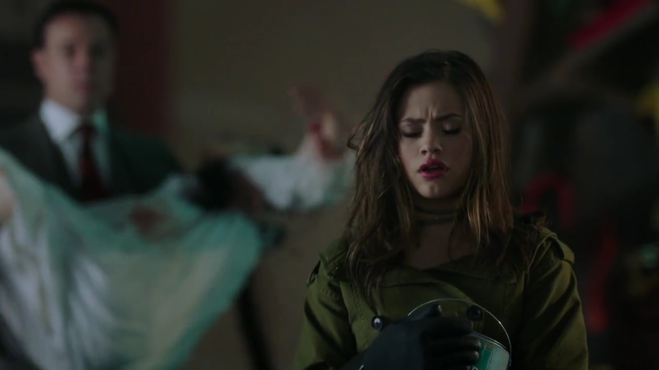 Charmed-Online-dot-nl_Charmed-1x04ExorciseYourDemons02004.jpg