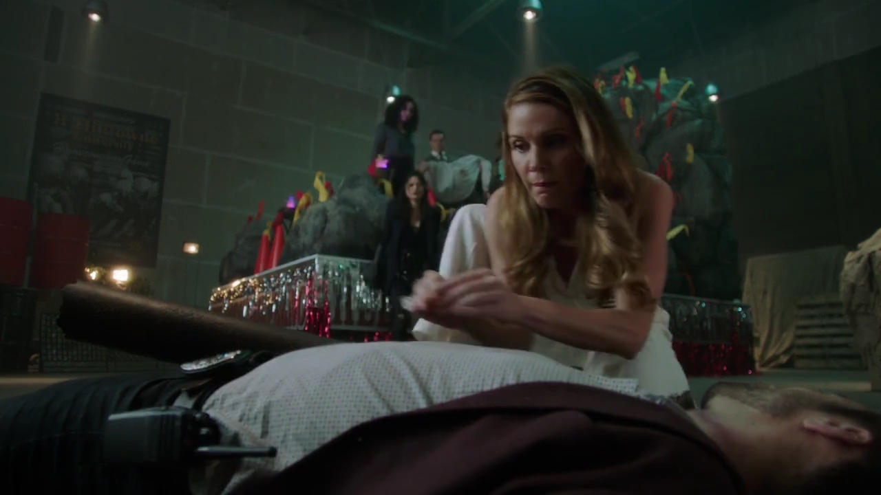 Charmed-Online-dot-nl_Charmed-1x04ExorciseYourDemons02009.jpg