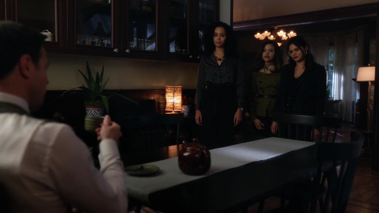 Charmed-Online-dot-nl_Charmed-1x04ExorciseYourDemons02131.jpg
