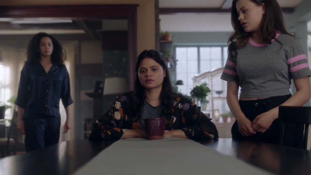 Charmed-Online-dot-nl_Charmed-1x04ExorciseYourDemons02257.jpg