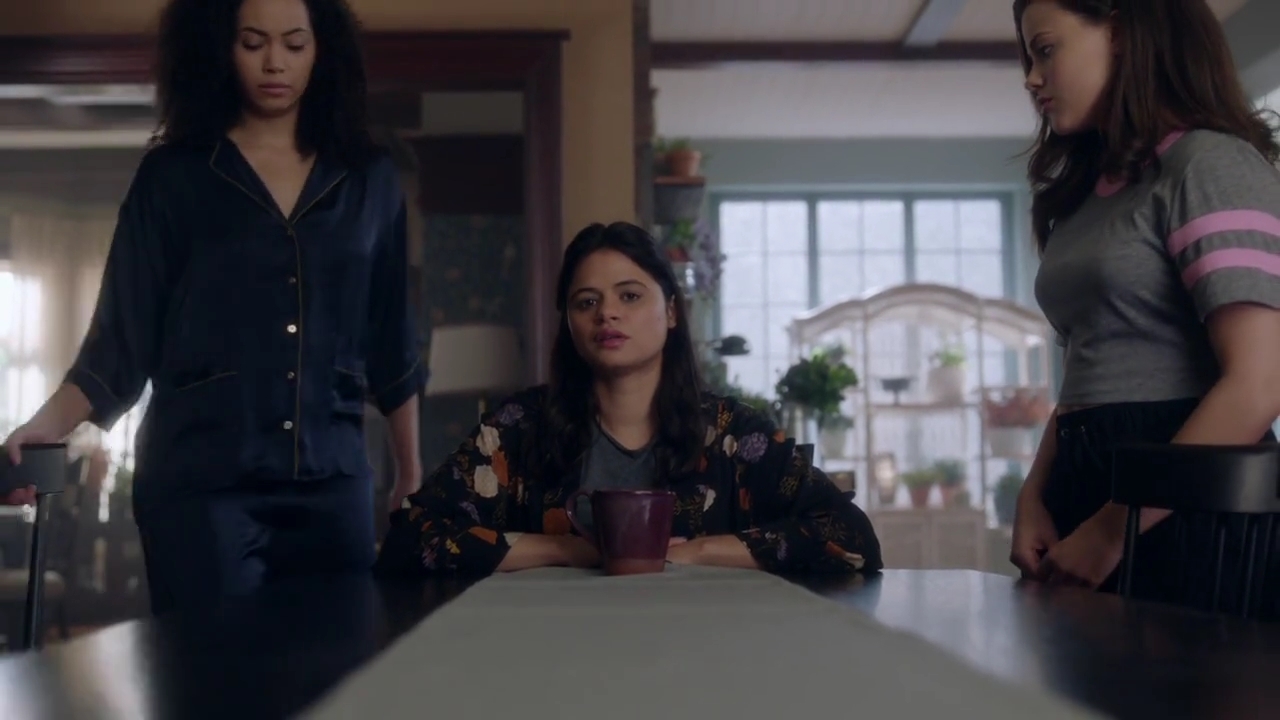 Charmed-Online-dot-nl_Charmed-1x04ExorciseYourDemons02259.jpg