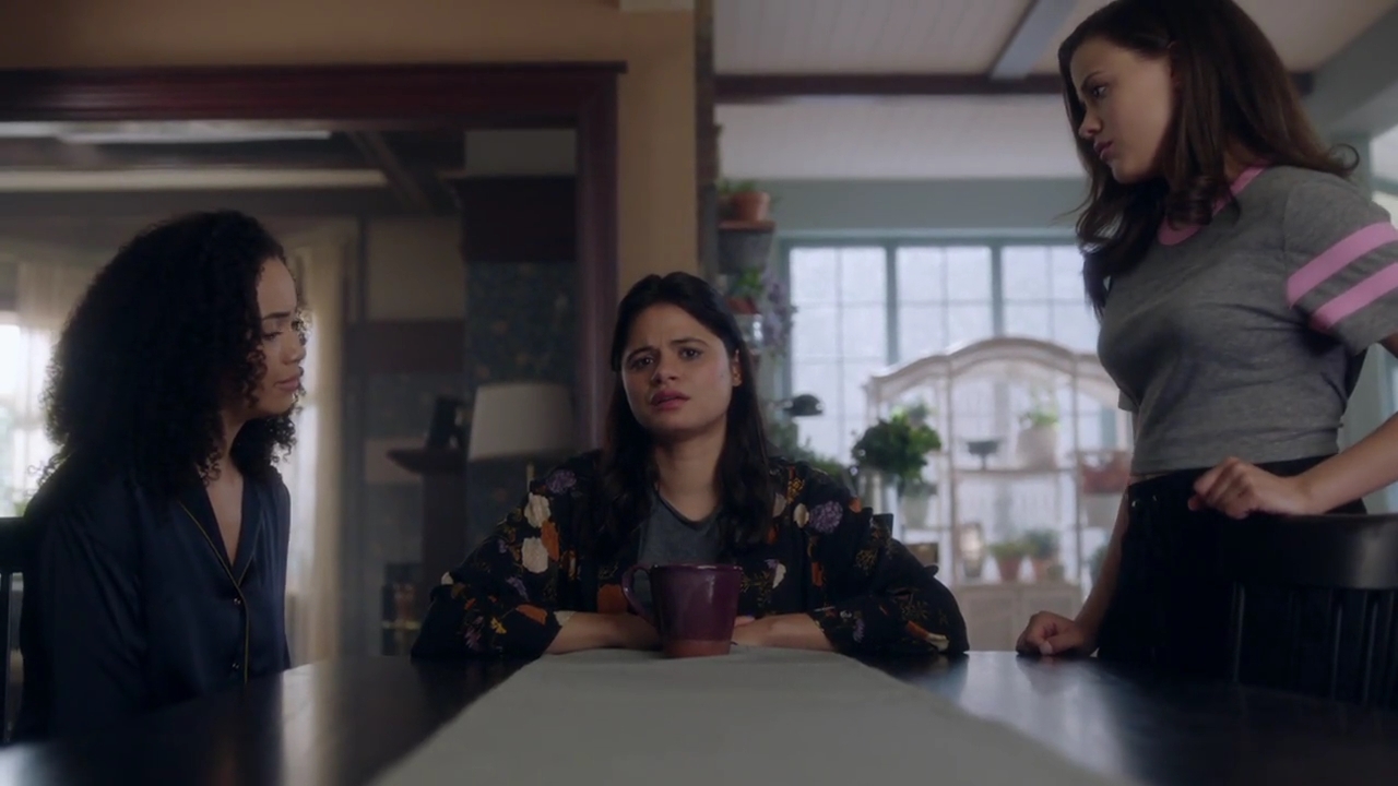 Charmed-Online-dot-nl_Charmed-1x04ExorciseYourDemons02268.jpg