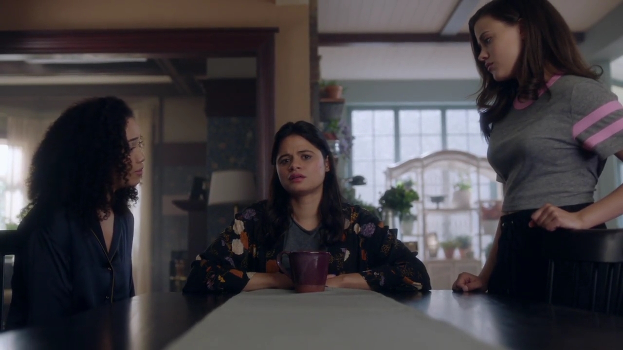 Charmed-Online-dot-nl_Charmed-1x04ExorciseYourDemons02271.jpg