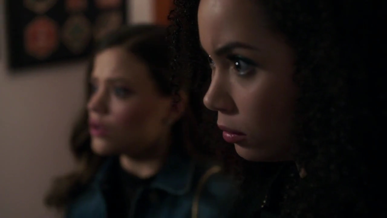 Charmed-Online-dot-nl_Charmed-1x05OtherWoman01550.jpg