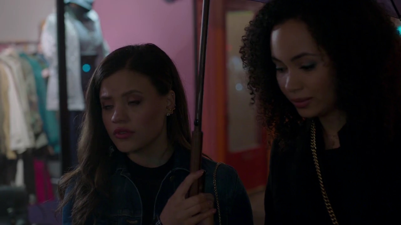 Charmed-Online-dot-nl_Charmed-1x05OtherWoman01635.jpg