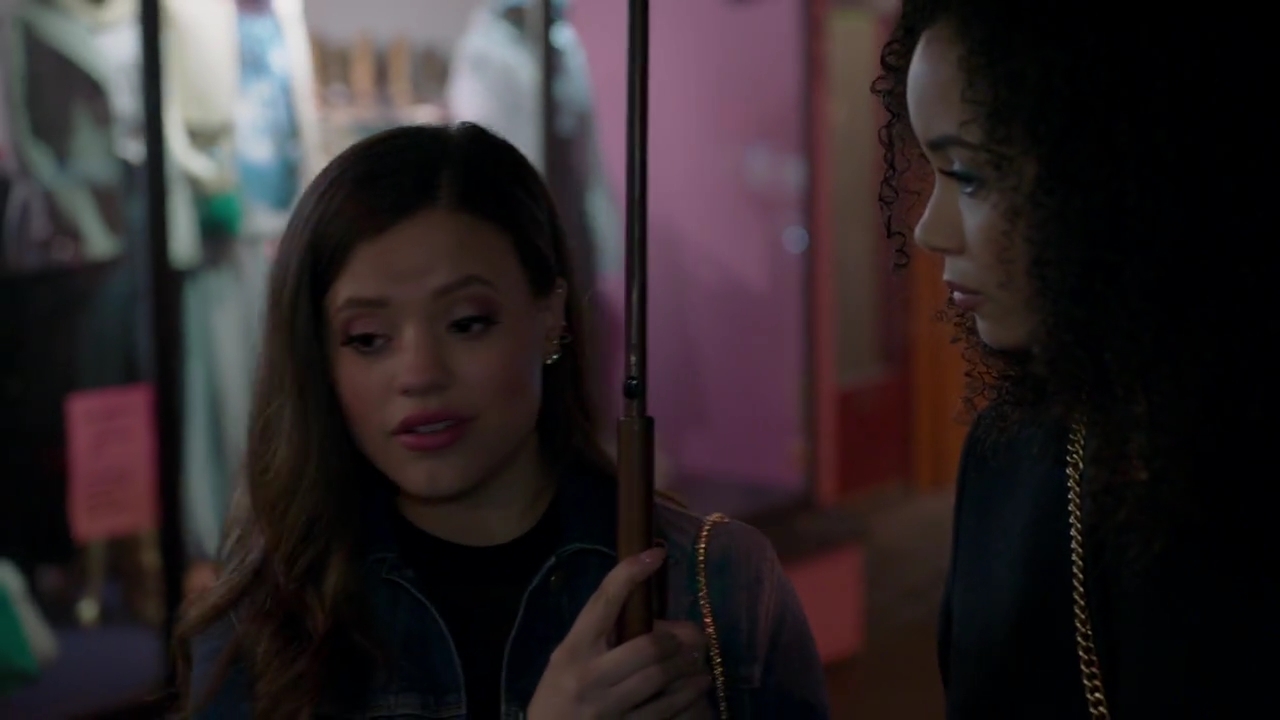 Charmed-Online-dot-nl_Charmed-1x05OtherWoman01640.jpg