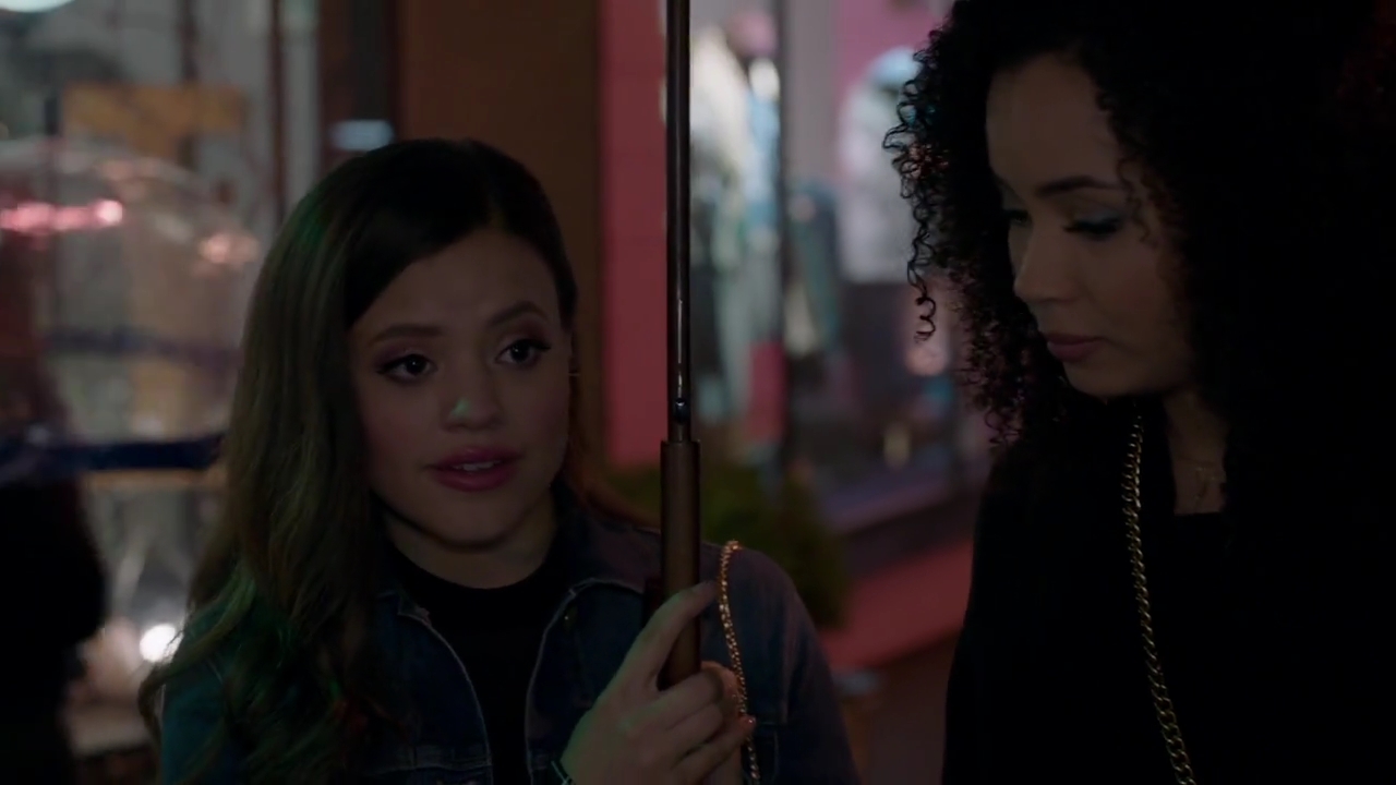 Charmed-Online-dot-nl_Charmed-1x05OtherWoman01650.jpg