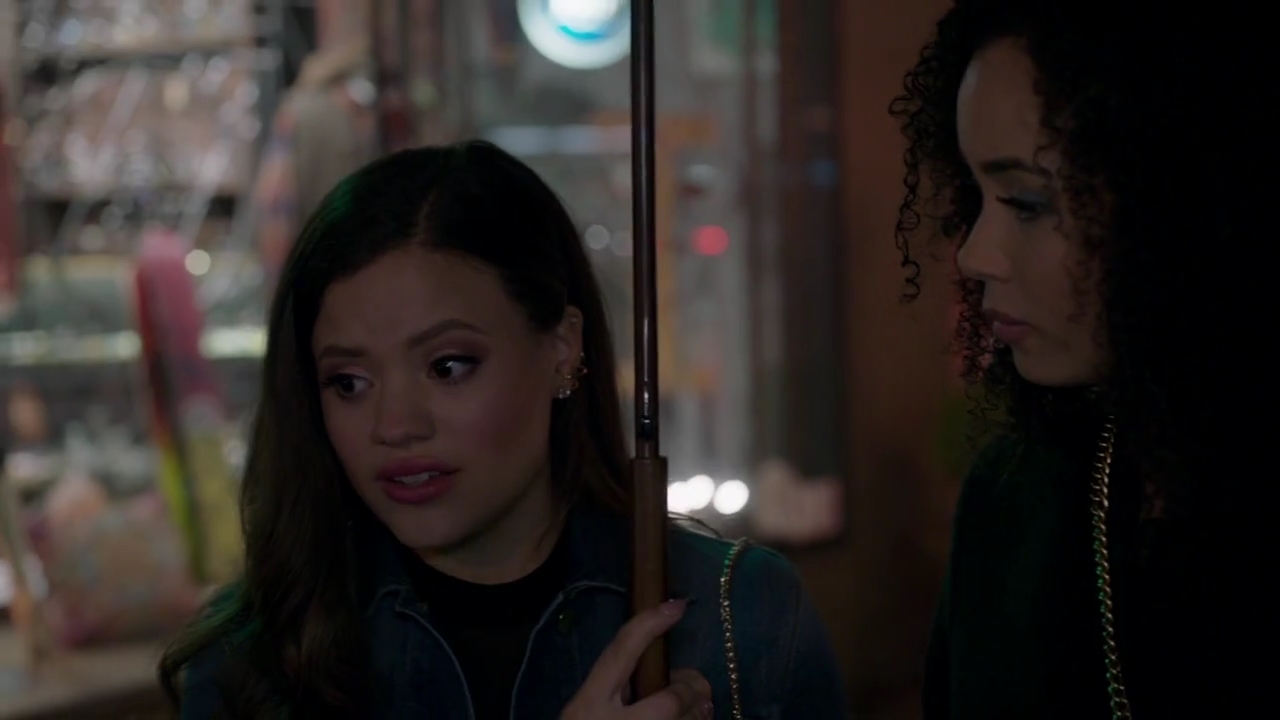 Charmed-Online-dot-nl_Charmed-1x05OtherWoman01656.jpg