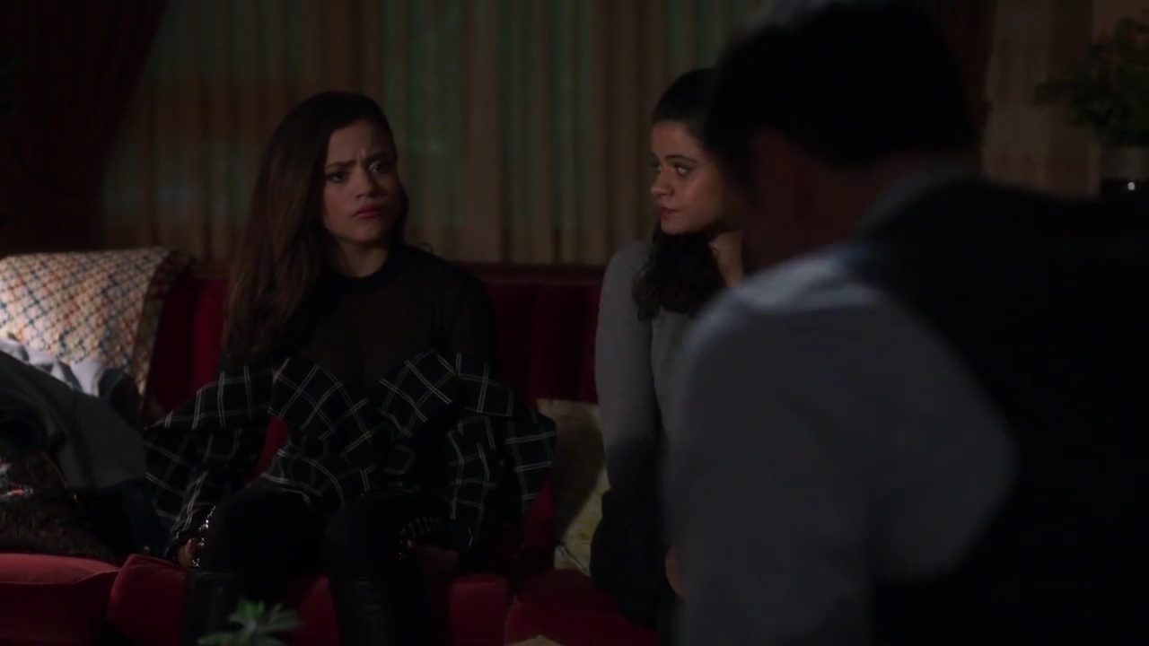 Charmed-Online-dot-nl_Charmed-1x05OtherWoman01750.jpg