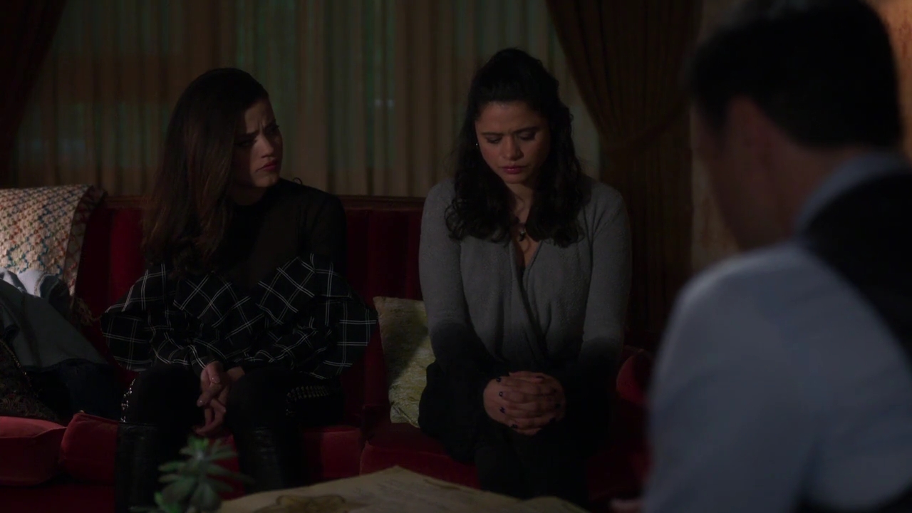 Charmed-Online-dot-nl_Charmed-1x05OtherWoman01790.jpg Charmed-Online-dot-nl_Charmed-1x05OtherWoman01790.jpg
