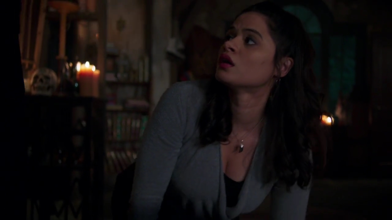 Charmed-Online-dot-nl_Charmed-1x05OtherWoman01869.jpg