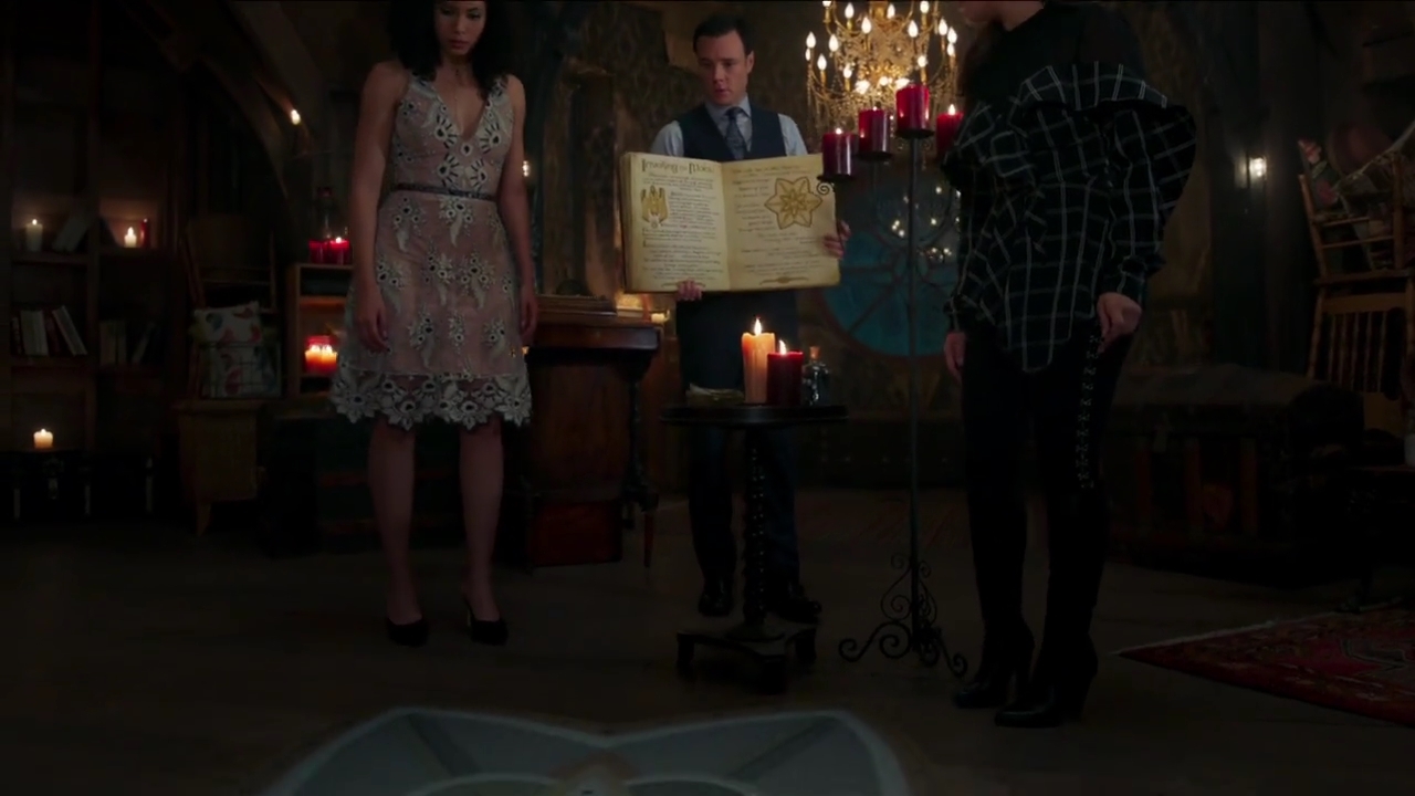 Charmed-Online-dot-nl_Charmed-1x05OtherWoman01946.jpg