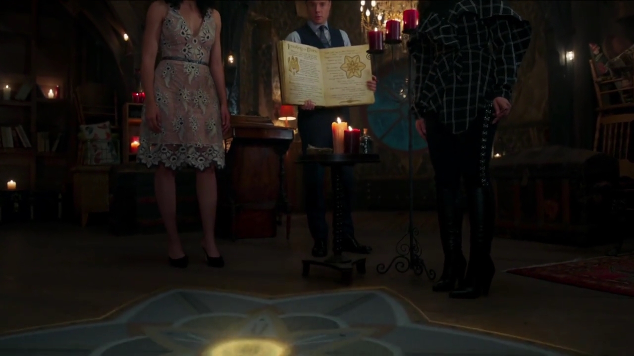 Charmed-Online-dot-nl_Charmed-1x05OtherWoman01947.jpg