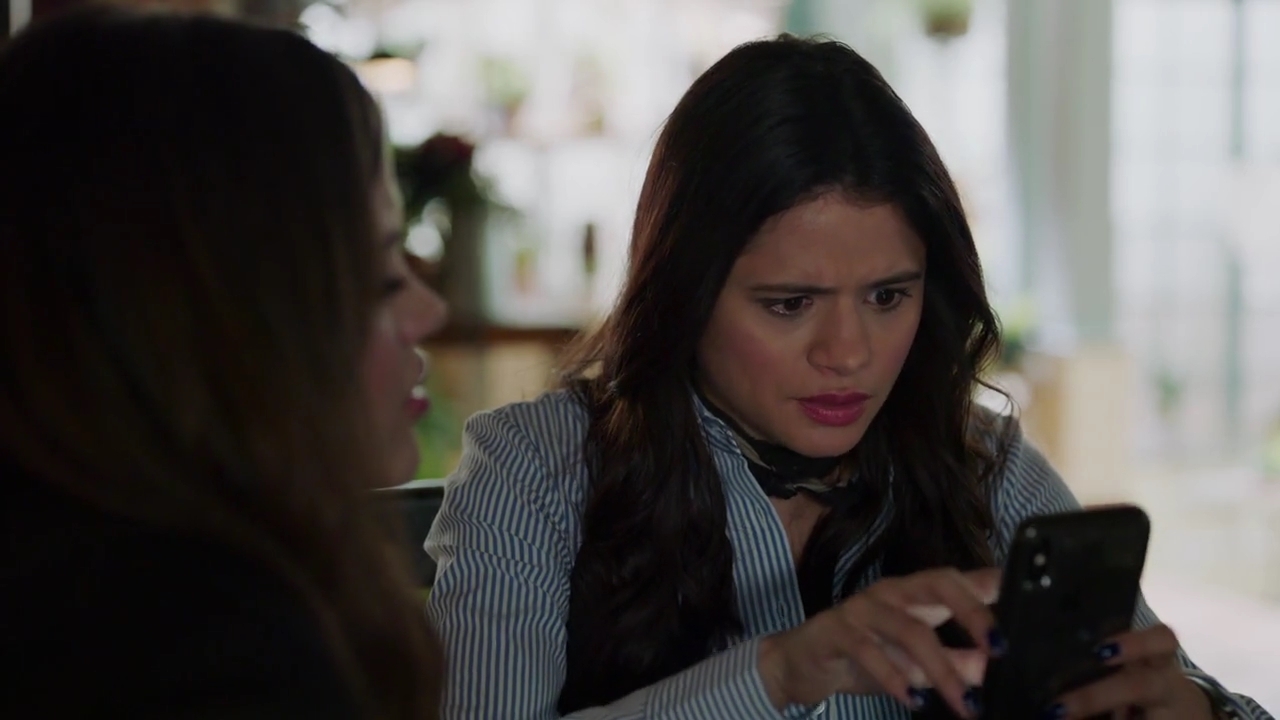 Charmed-Online-dot-nl_Charmed-1x05OtherWoman02018.jpg Charmed-Online-dot-nl_Charmed-1x05OtherWoman02018.jpg