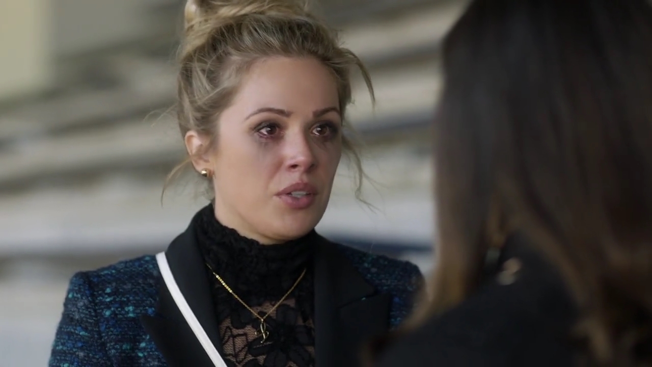 Charmed-Online-dot-nl_Charmed-1x05OtherWoman02196.jpg