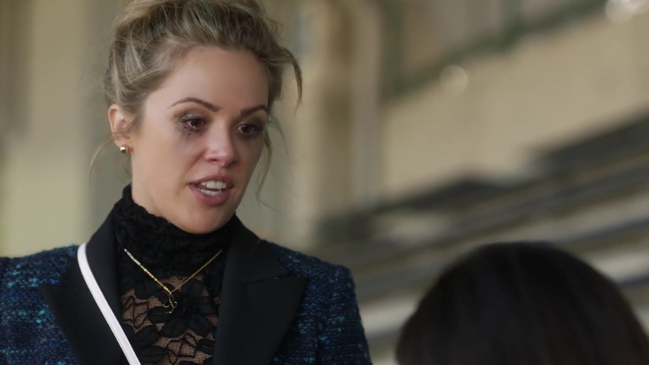 Charmed-Online-dot-nl_Charmed-1x05OtherWoman02266.jpg