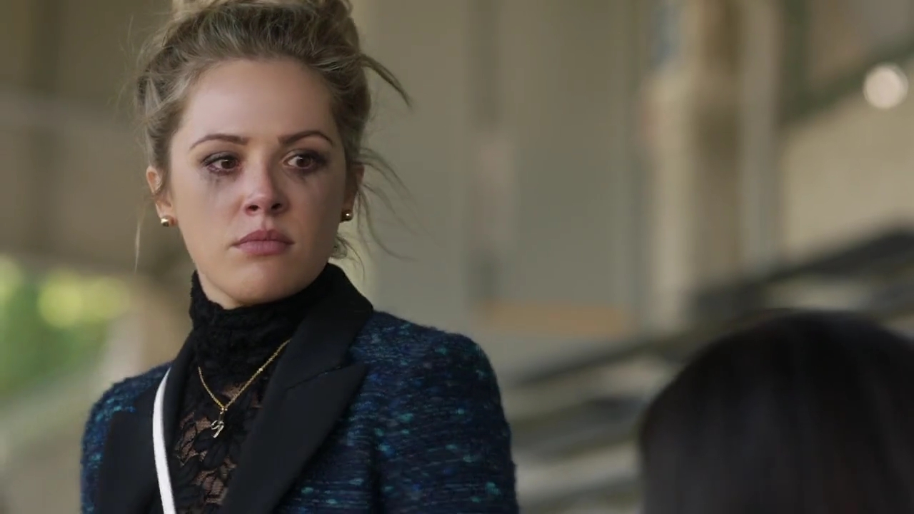 Charmed-Online-dot-nl_Charmed-1x05OtherWoman02274.jpg