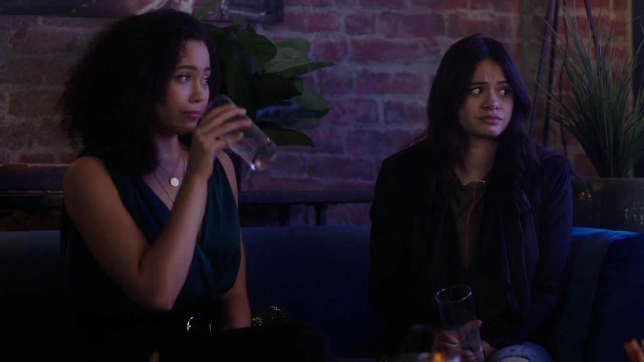 Charmed-Online-dot-nl_Charmed-1x06KappaSpirit00117.jpg
