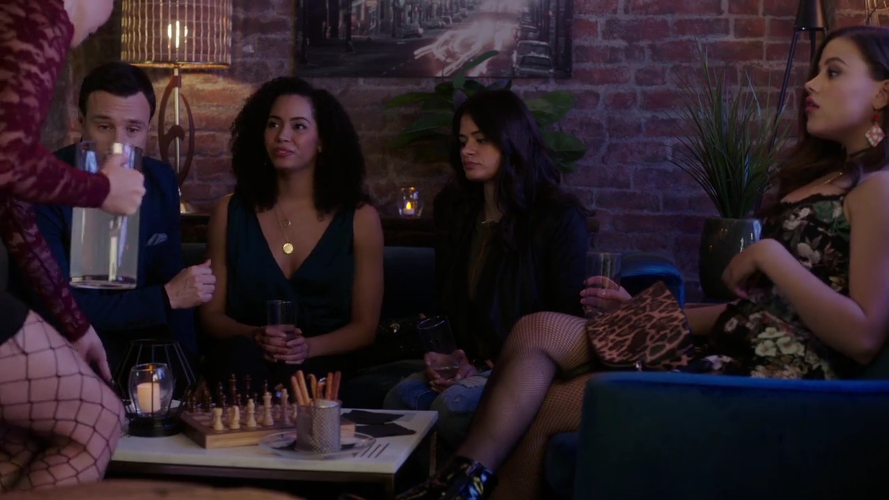 Charmed-Online-dot-nl_Charmed-1x06KappaSpirit00163.jpg