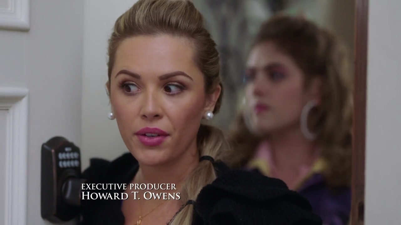 Charmed-Online-dot-nl_Charmed-1x06KappaSpirit00493.jpg