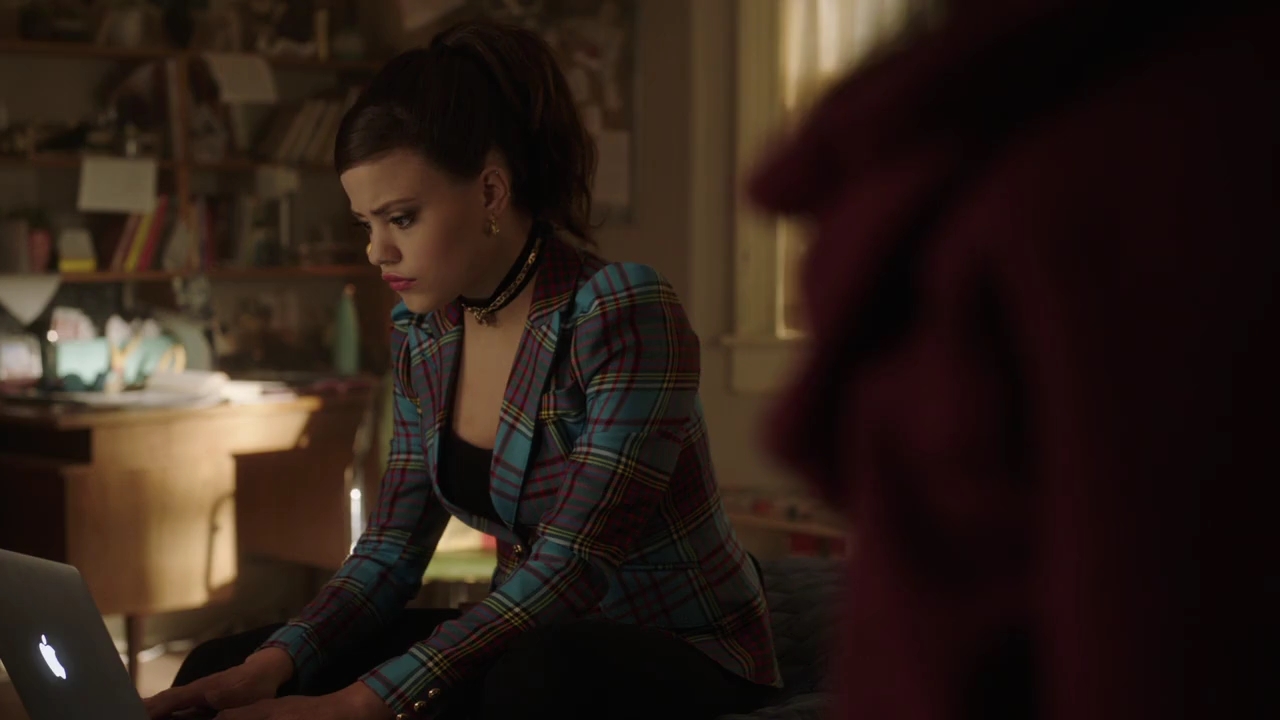 Charmed-Online-dot-nl_Charmed-1x06KappaSpirit00530.jpg