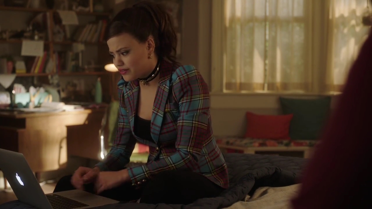 Charmed-Online-dot-nl_Charmed-1x06KappaSpirit00551.jpg