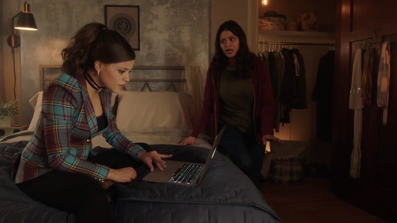 Charmed-Online-dot-nl_Charmed-1x06KappaSpirit00559.jpg