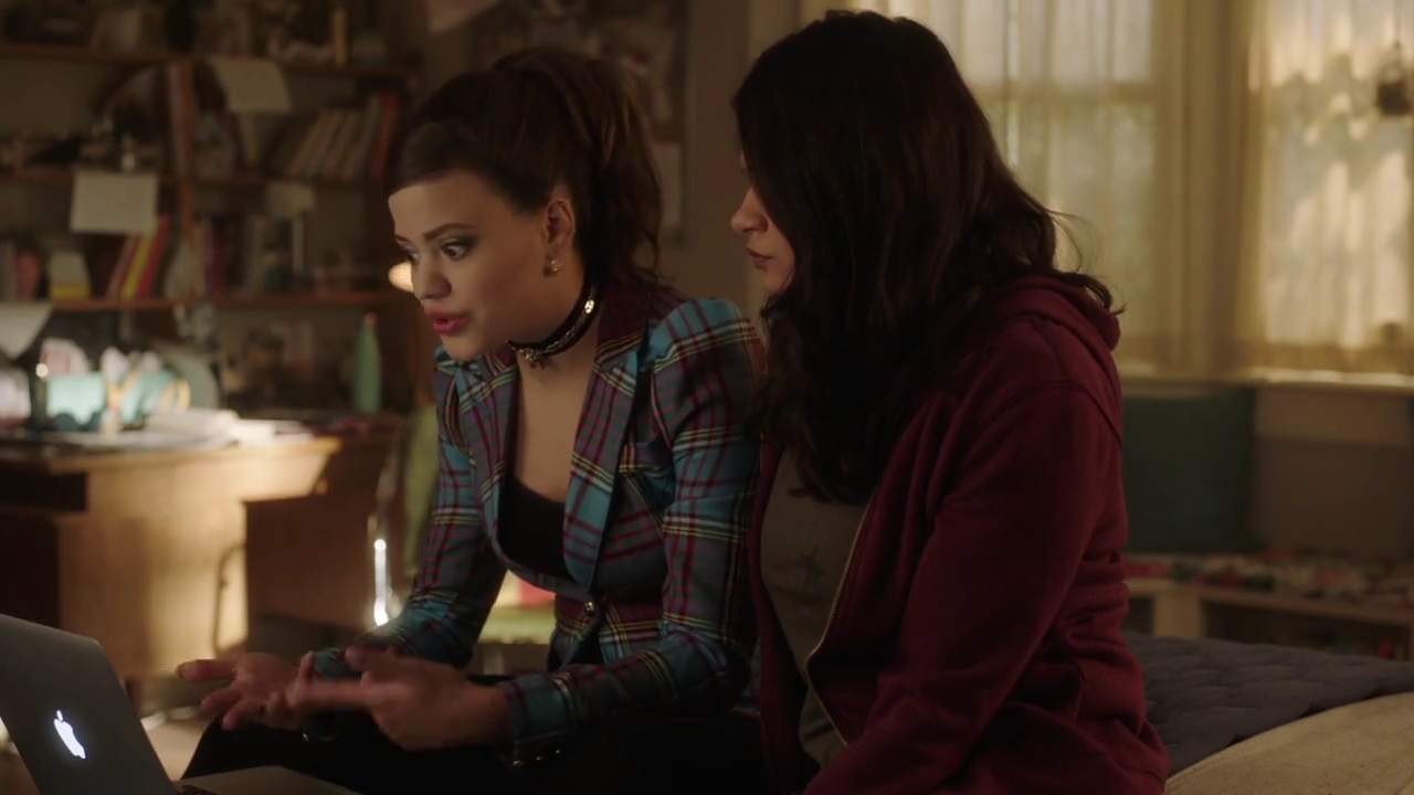Charmed-Online-dot-nl_Charmed-1x06KappaSpirit00569.jpg