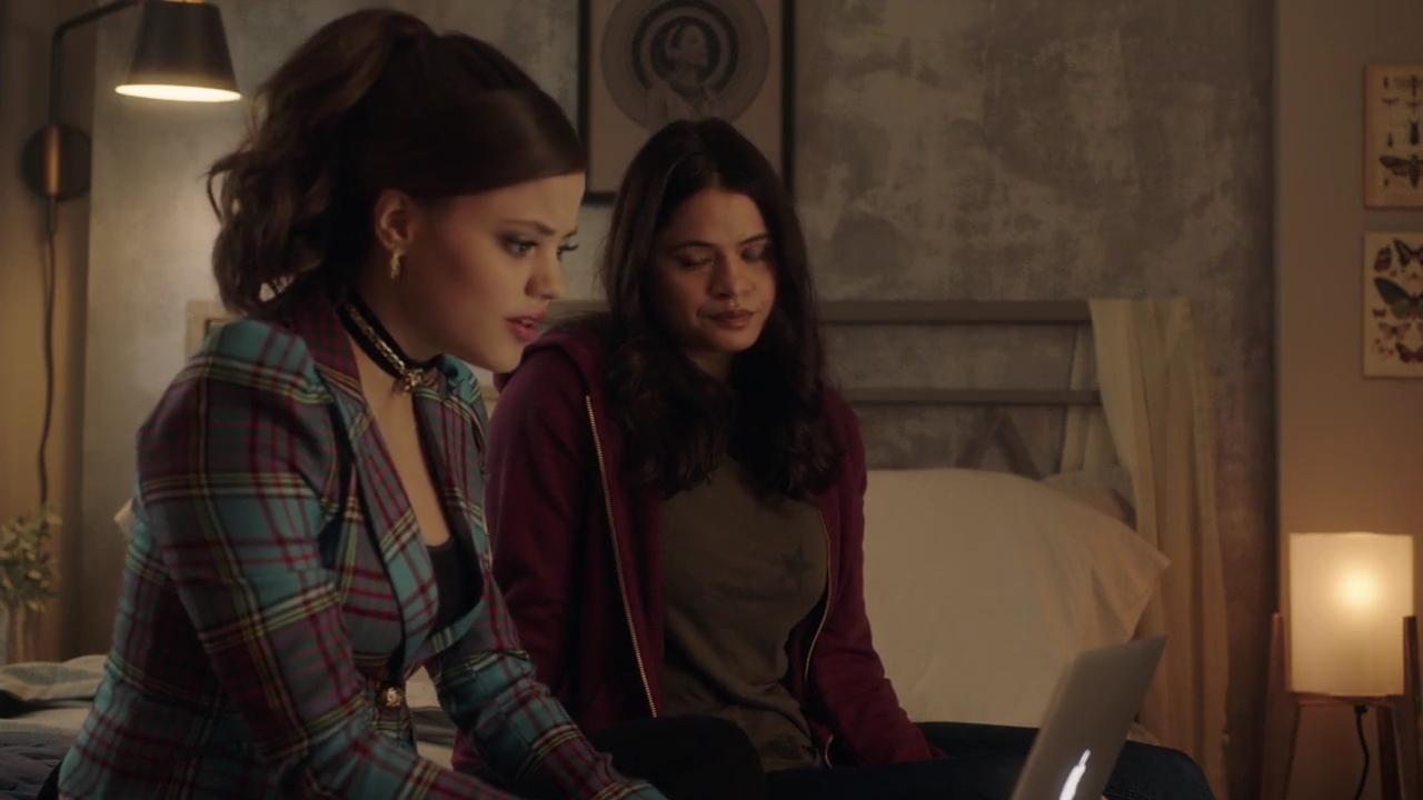 Charmed-Online-dot-nl_Charmed-1x06KappaSpirit00572.jpg