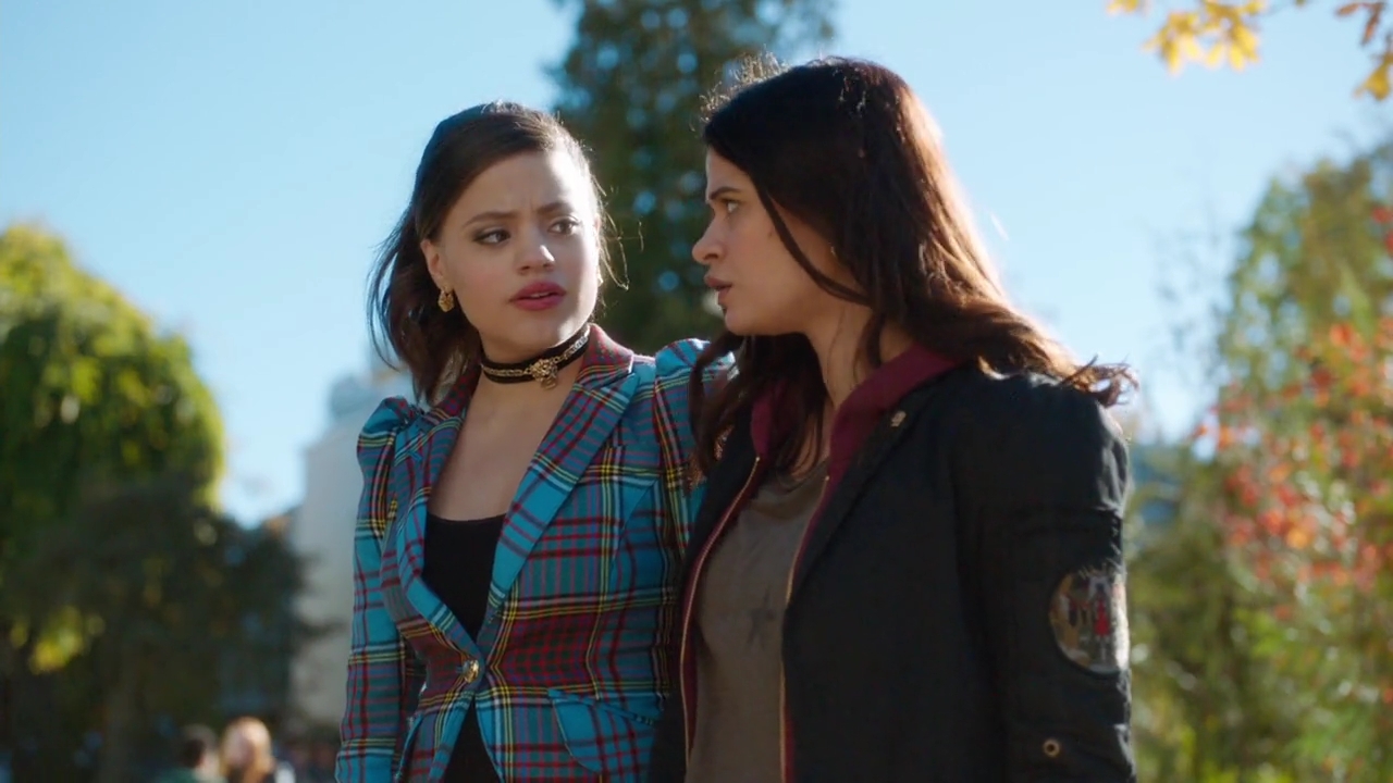 Charmed-Online-dot-nl_Charmed-1x06KappaSpirit00894.jpg