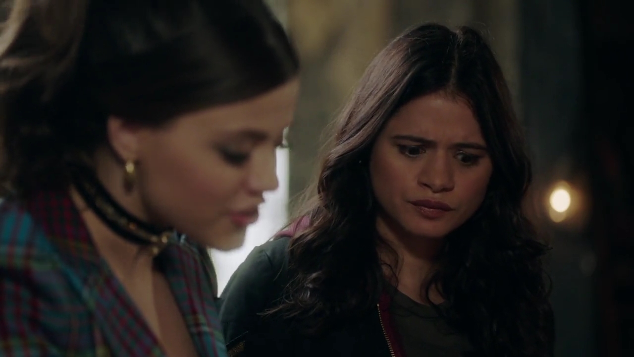 Charmed-Online-dot-nl_Charmed-1x06KappaSpirit00950.jpg Charmed-Online-dot-nl_Charmed-1x06KappaSpirit00950.jpg