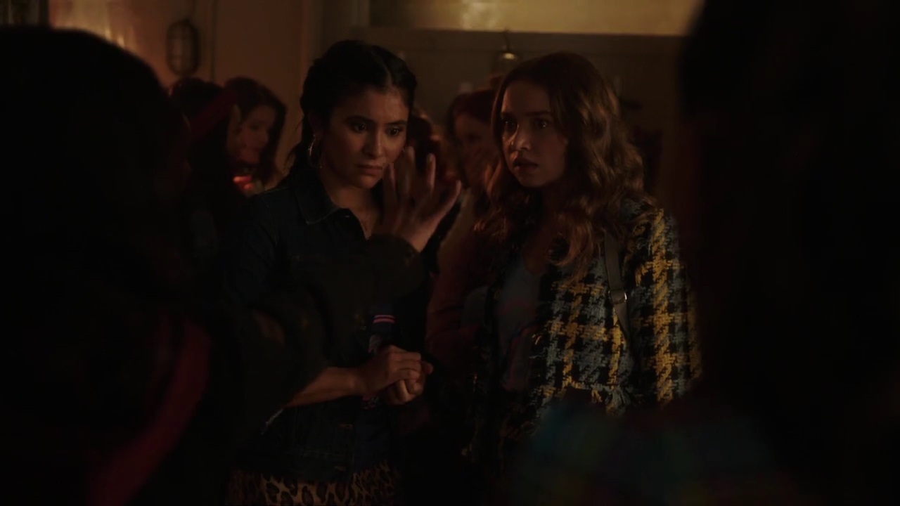Charmed-Online-dot-nl_Charmed-1x06KappaSpirit01240.jpg