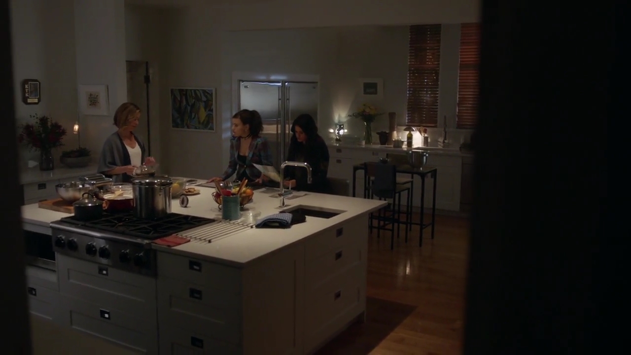 Charmed-Online-dot-nl_Charmed-1x06KappaSpirit01490.jpg