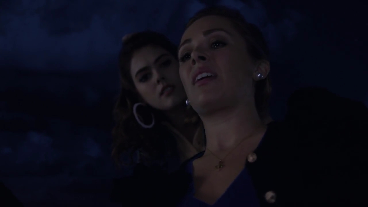 Charmed-Online-dot-nl_Charmed-1x06KappaSpirit01802.jpg