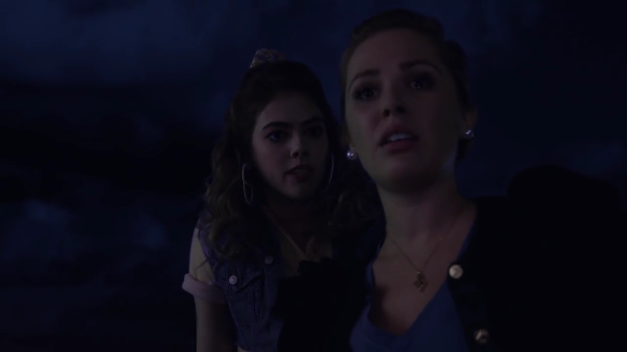 Charmed-Online-dot-nl_Charmed-1x06KappaSpirit01862.jpg
