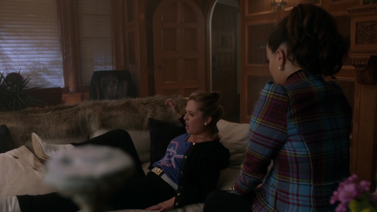 Charmed-Online-dot-nl_Charmed-1x06KappaSpirit01972.jpg