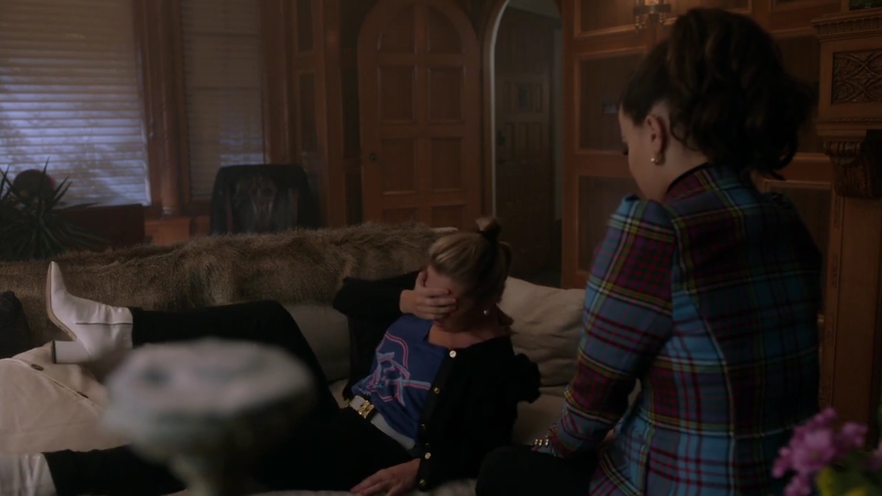 Charmed-Online-dot-nl_Charmed-1x06KappaSpirit01974.jpg