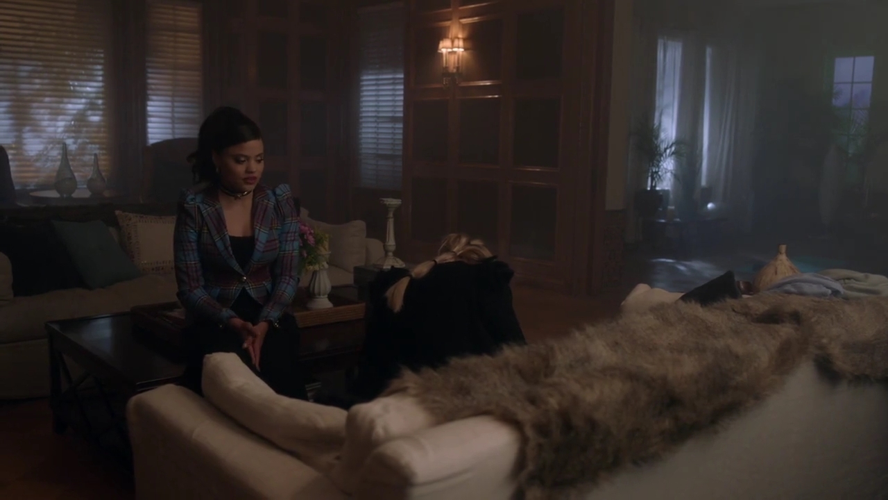 Charmed-Online-dot-nl_Charmed-1x06KappaSpirit01978.jpg