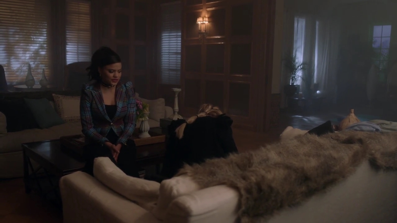 Charmed-Online-dot-nl_Charmed-1x06KappaSpirit01979.jpg