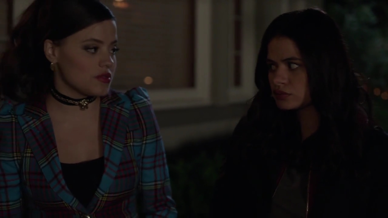Charmed-Online-dot-nl_Charmed-1x06KappaSpirit02024.jpg